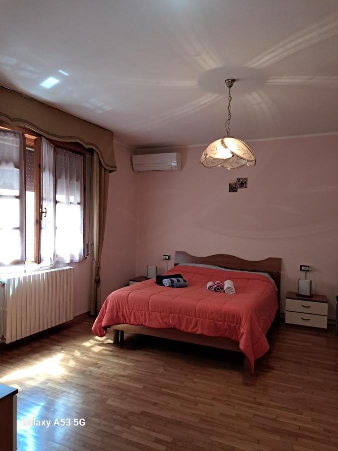 B&B La Casina Da Semmy Comacchio Exterior foto